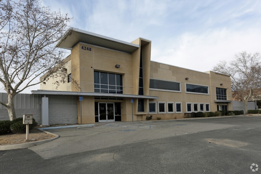 4240 Hallmark Pky, San Bernardino, CA for sale - Primary Photo - Image 3 of 22