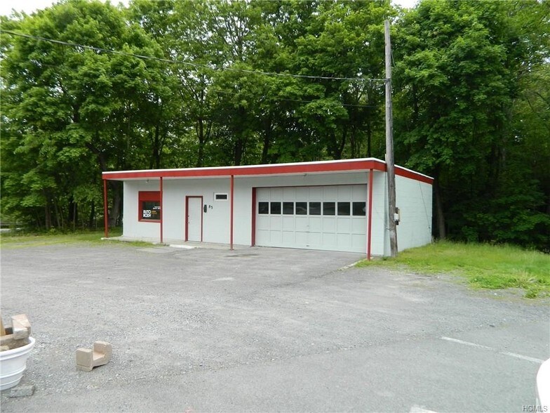 83 E Main St, Walden, NY for sale - Primary Photo - Image 1 of 1