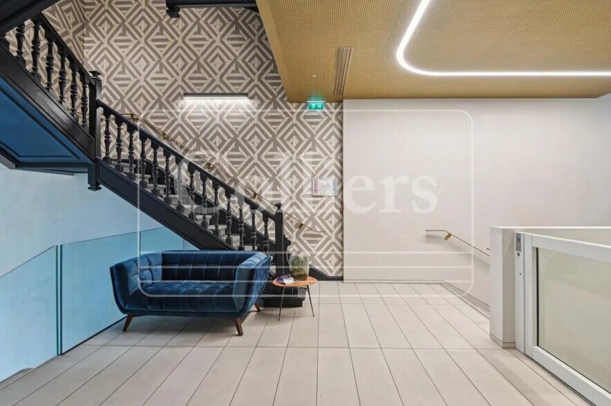 60 Rue Jouffroy D'Abbans, Paris for lease - Building Photo - Image 3 of 18