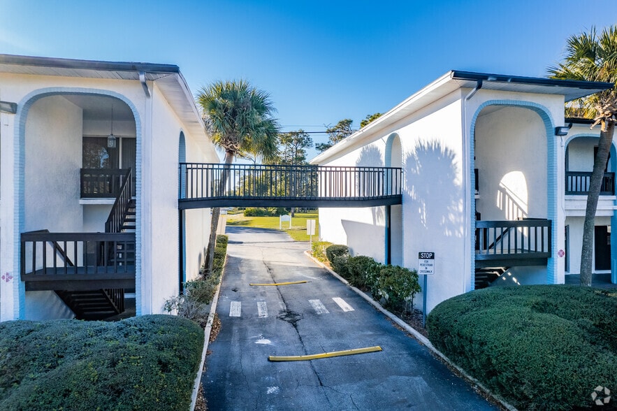 2228-2356 Winter Woods Blvd, Winter Park, FL for lease - Building Photo - Image 3 of 10