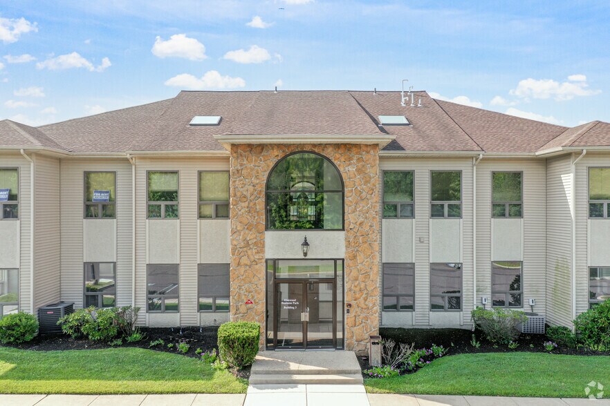 Building 3 Condos Marlton, NJ for Sale