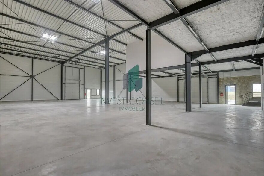 Flex in Persan for sale - Building Photo - Image 2 of 8