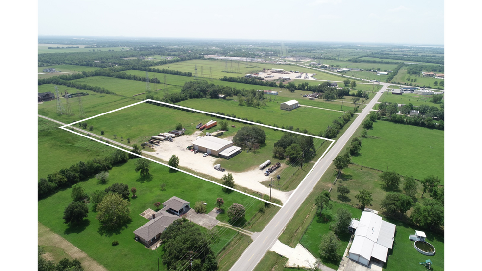 13500 Bohemian Hall Rd, Crosby, TX for sale - Building Photo - Image 2 of 3