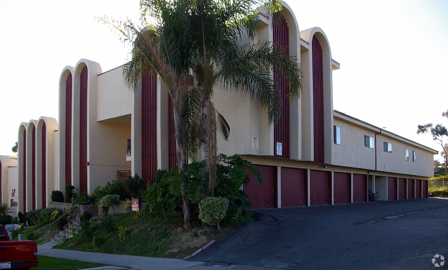 505 Greenbrier Dr, Oceanside, CA 92054