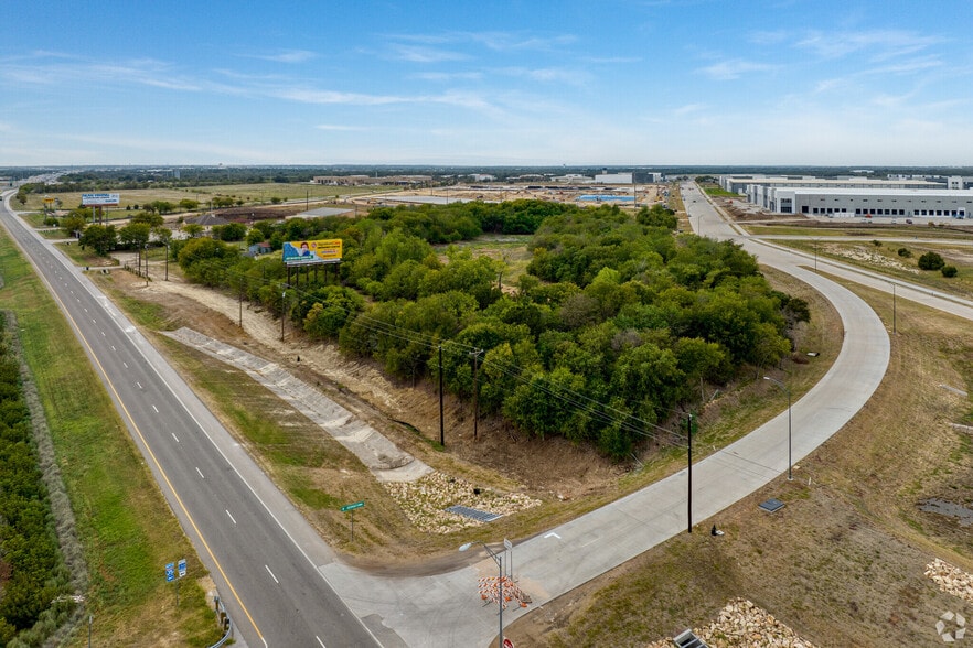 2601 N Interstate 35, Georgetown, TX for lease - Building Photo - Image 2 of 6