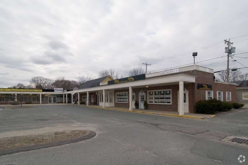 30 Main St, Topsfield, MA 01983 Topsfield Village Shopping Centre
