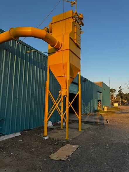 1721 Oak Tree Dr, Houston, TX for lease - Building Photo - Image 3 of 3