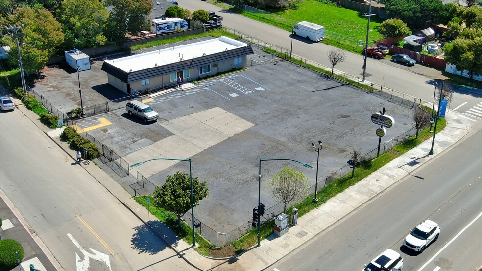 27572 Mission Blvd, Hayward, CA for sale - Building Photo - Image 3 of 10