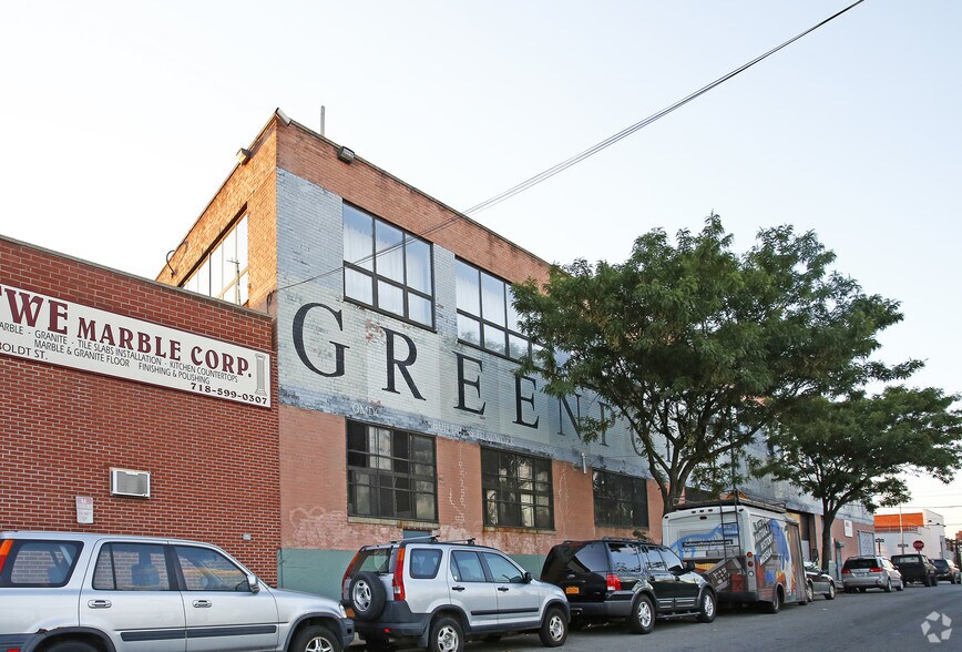 806-826 Humboldt St, Brooklyn, NY for lease - Building Photo - Image 2 of 6