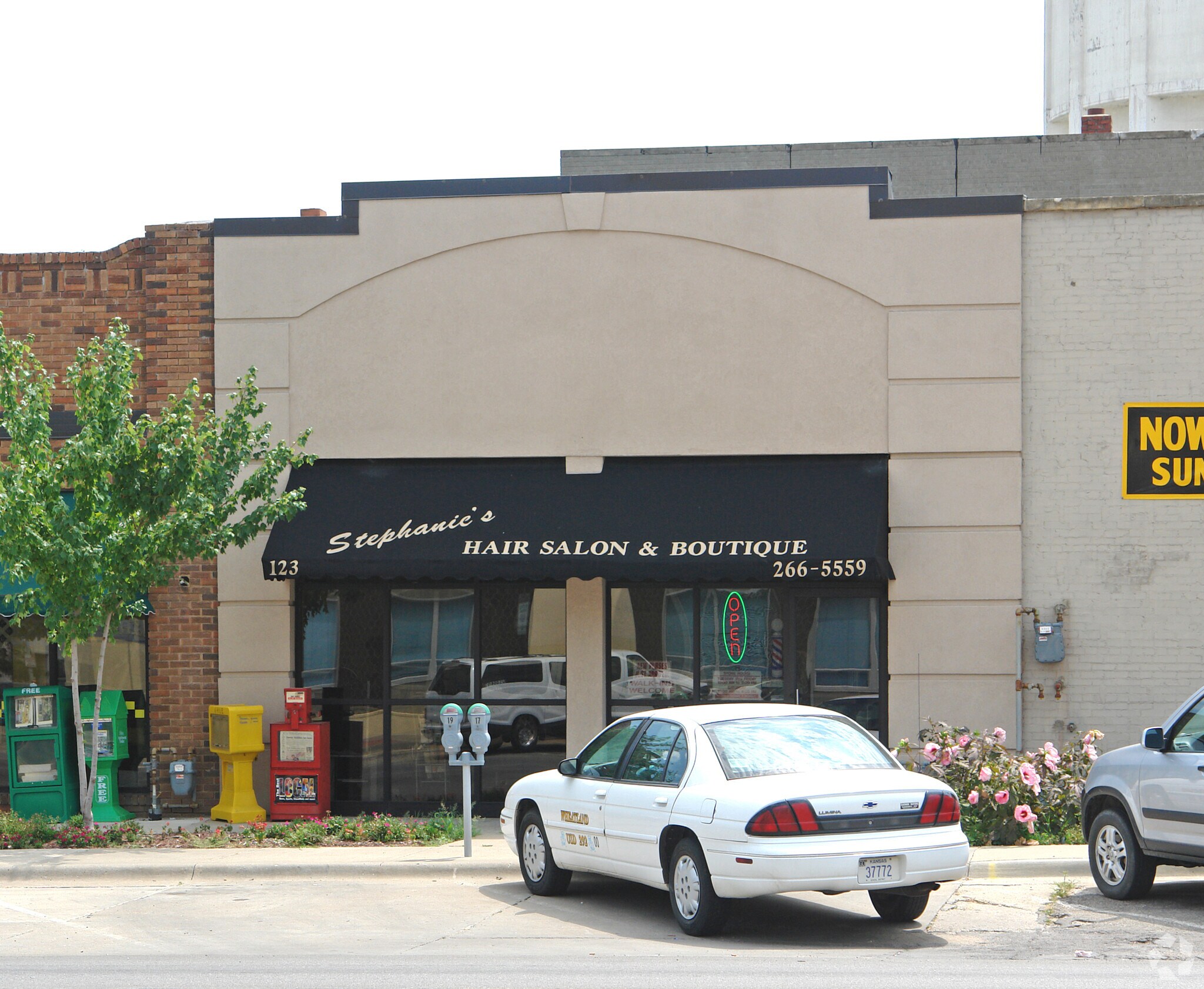 123 SE 10th Ave, Topeka, KS for sale Primary Photo- Image 1 of 1