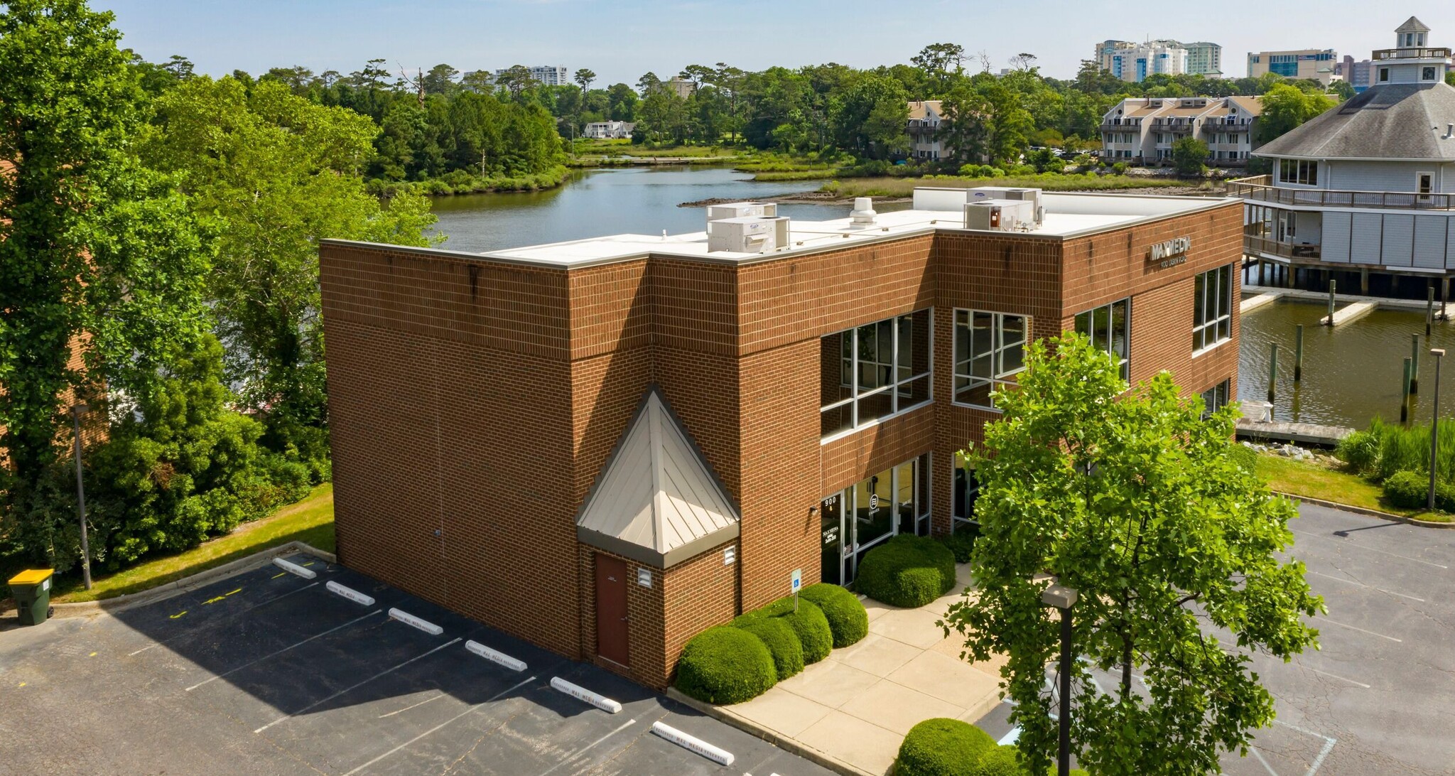 900 Laskin Rd, Virginia Beach, VA for sale Building Photo- Image 1 of 1