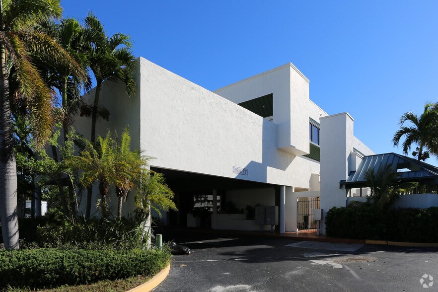 2200 NW 2nd Ave, Boca Raton, FL for sale - Primary Photo - Image 1 of 1