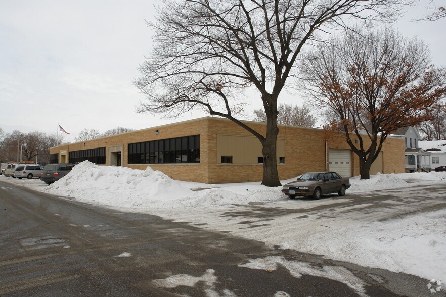 210-212 E 8th St, Fremont, NE for lease - Building Photo - Image 2 of 3