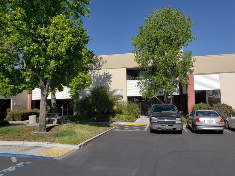 8943-8951 Complex Dr, San Diego, CA for sale - Building Photo - Image 3 of 4