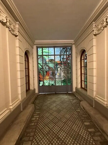 199 Bis Boulevard Saint-Germain, Paris for sale - Building Photo - Image 2 of 9