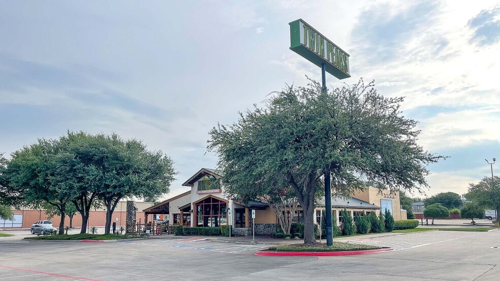 1700 N Central Expy, Plano, TX for sale - Building Photo - Image 1 of 1