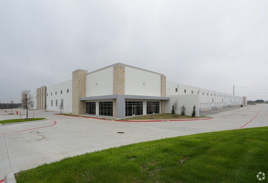 1950 W Bardin Rd, Grand Prairie, TX for sale - Primary Photo - Image 1 of 1