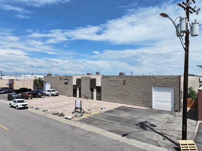 6863-6865 E 48th Ave, Denver, CO for sale - Building Photo - Image 1 of 9