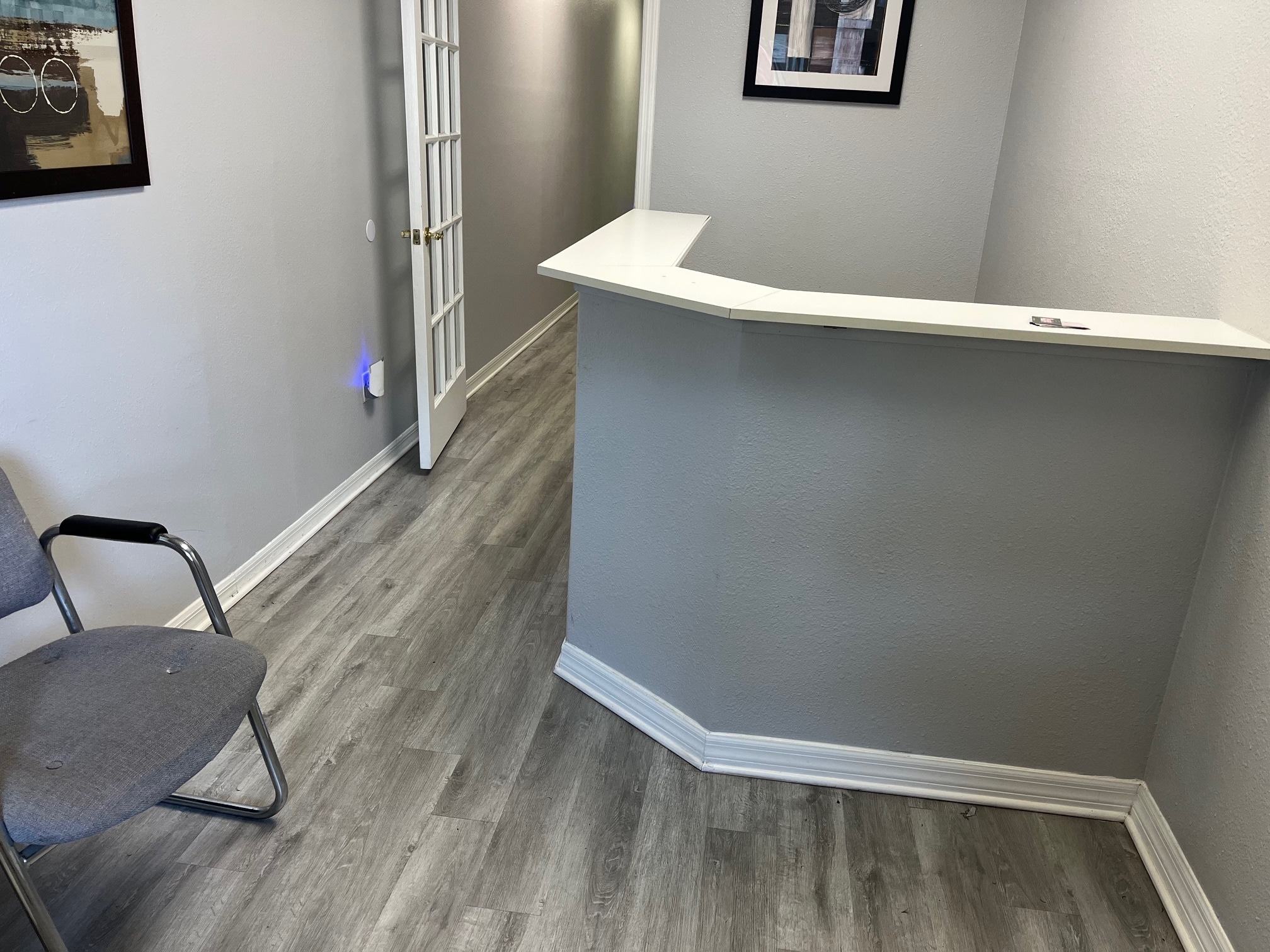 101-115 Margaret St, Brandon, FL for lease Interior Photo- Image 1 of 5