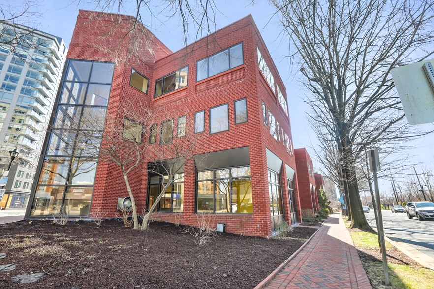 7617 Arlington Rd, Bethesda, MD for lease - Building Photo - Image 1 of 14