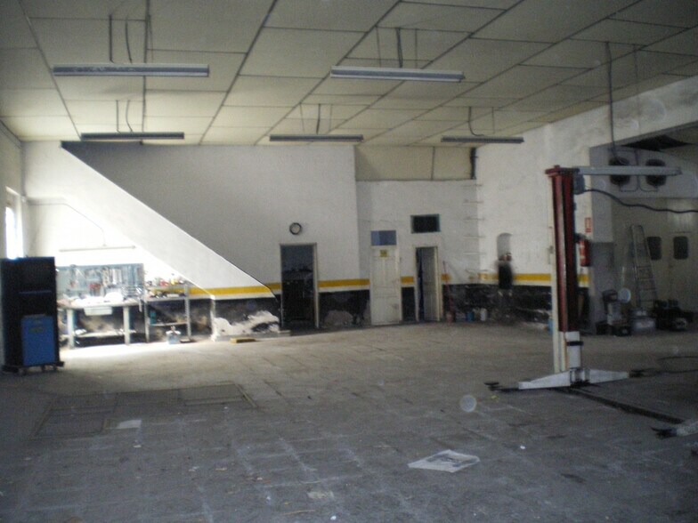 Portfolio of 2 properties for sale on LoopNet.com - Building Photo - Image 2 of 6