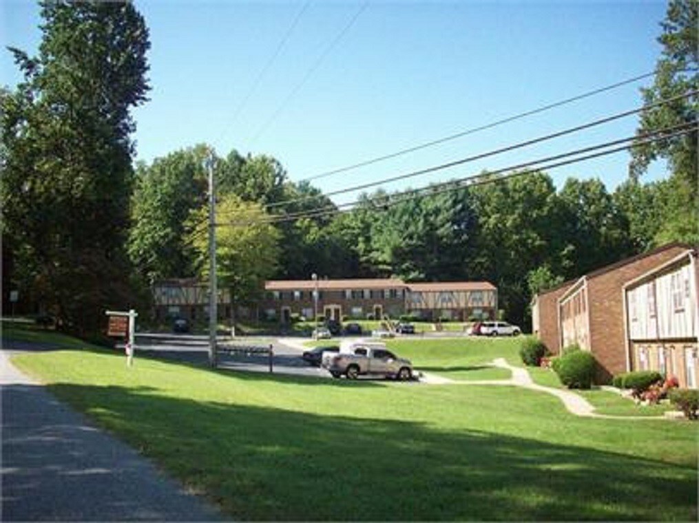 802806 British Woods Dr, Lenoir, NC 28645 British Woods