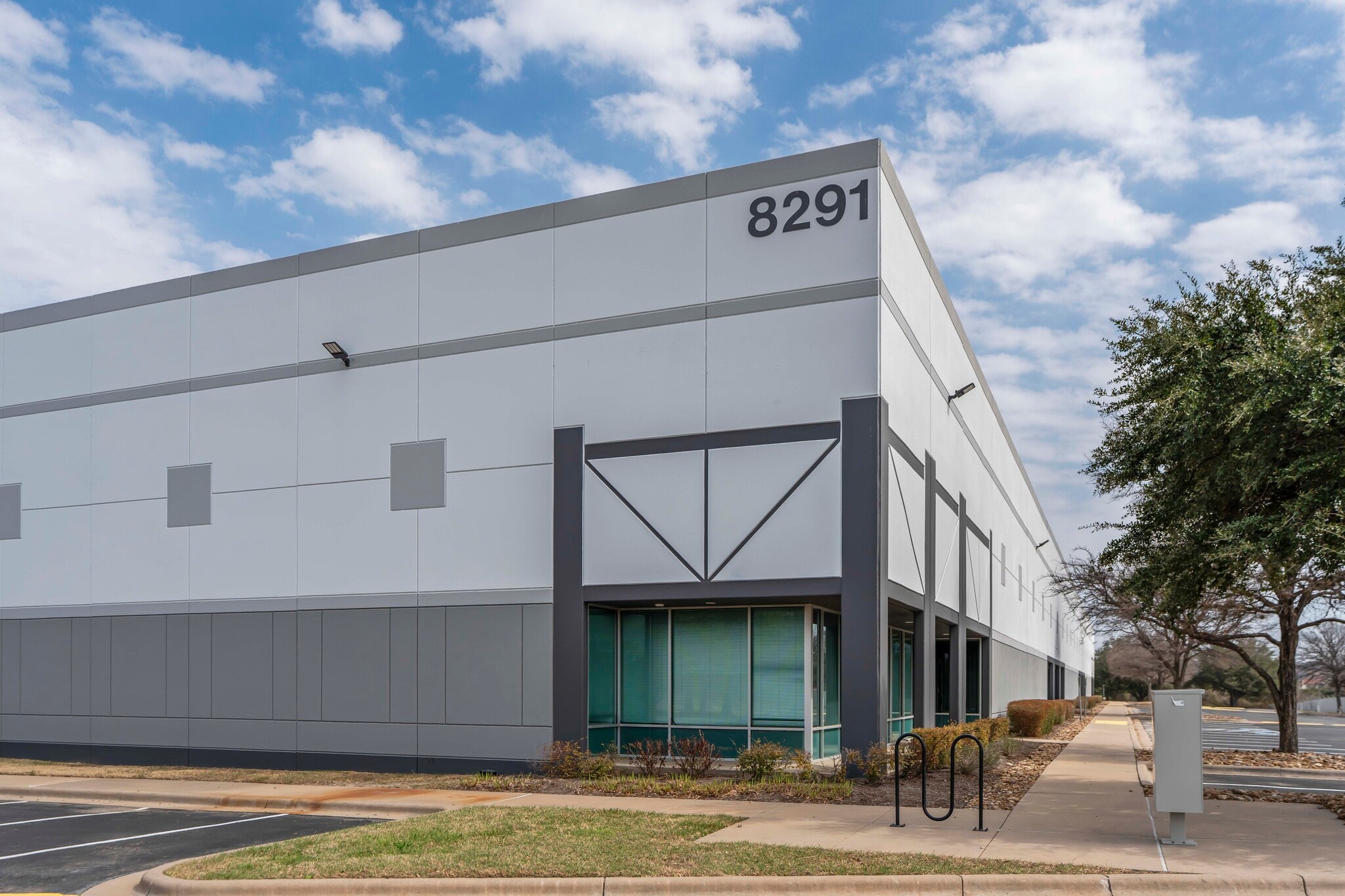 8291 Springdale Rd, Austin, TX for lease Building Photo- Image 1 of 15