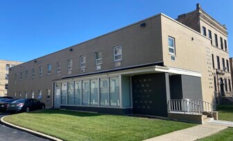 University CoWork Chicago Office - Loft