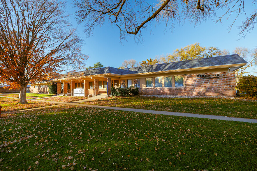 230 E 22nd St, Fremont, NE for sale - Building Photo - Image 1 of 84