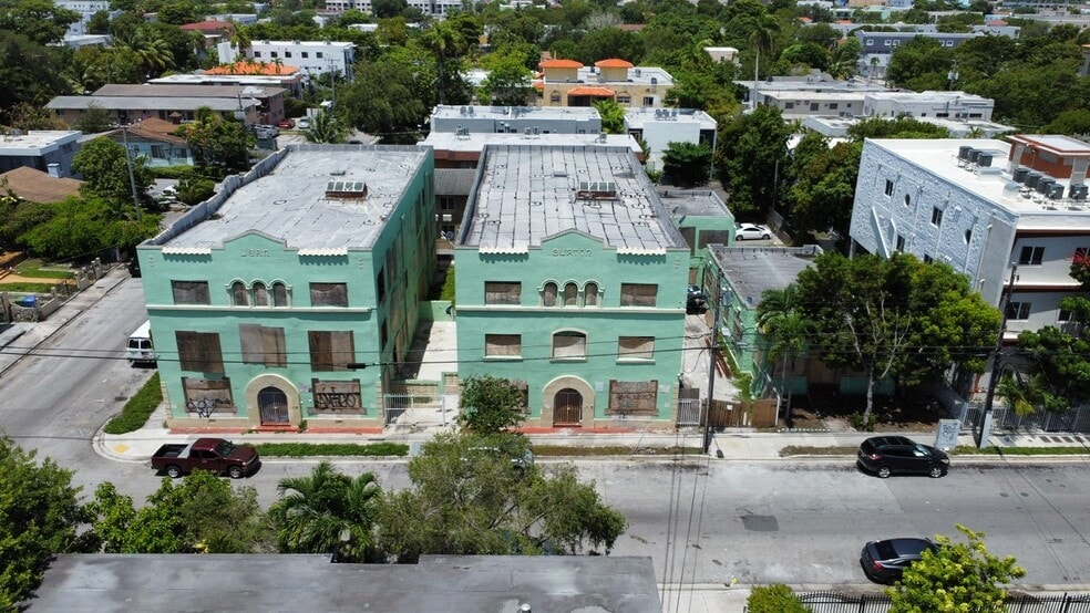 326 SW 13th Ave, Miami, FL for sale - Building Photo - Image 1 of 2