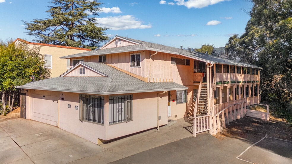3186 McKillop Rd, Oakland, CA for sale - Building Photo - Image 3 of 14