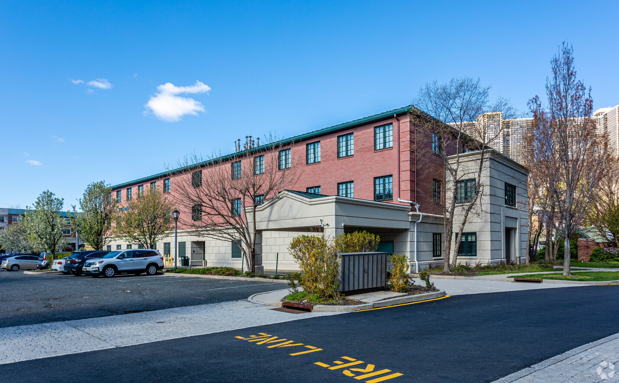 935 River Rd, Edgewater, NJ for sale Primary Photo- Image 1 of 1