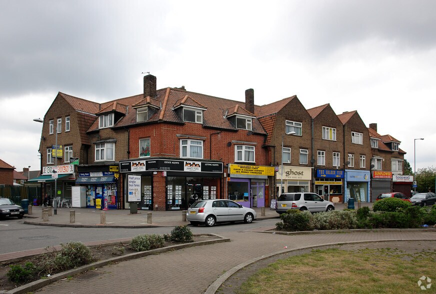 757 Becontree Ave, Dagenham for sale - Primary Photo - Image 1 of 1