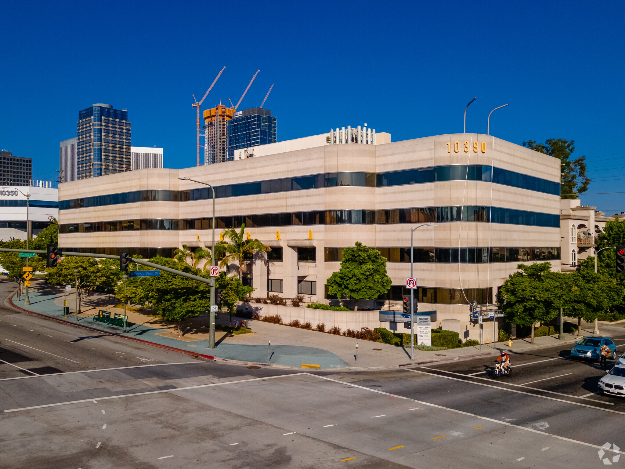 10390 Santa Monica Blvd, Los Angeles, CA for lease Building Photo- Image 1 of 6