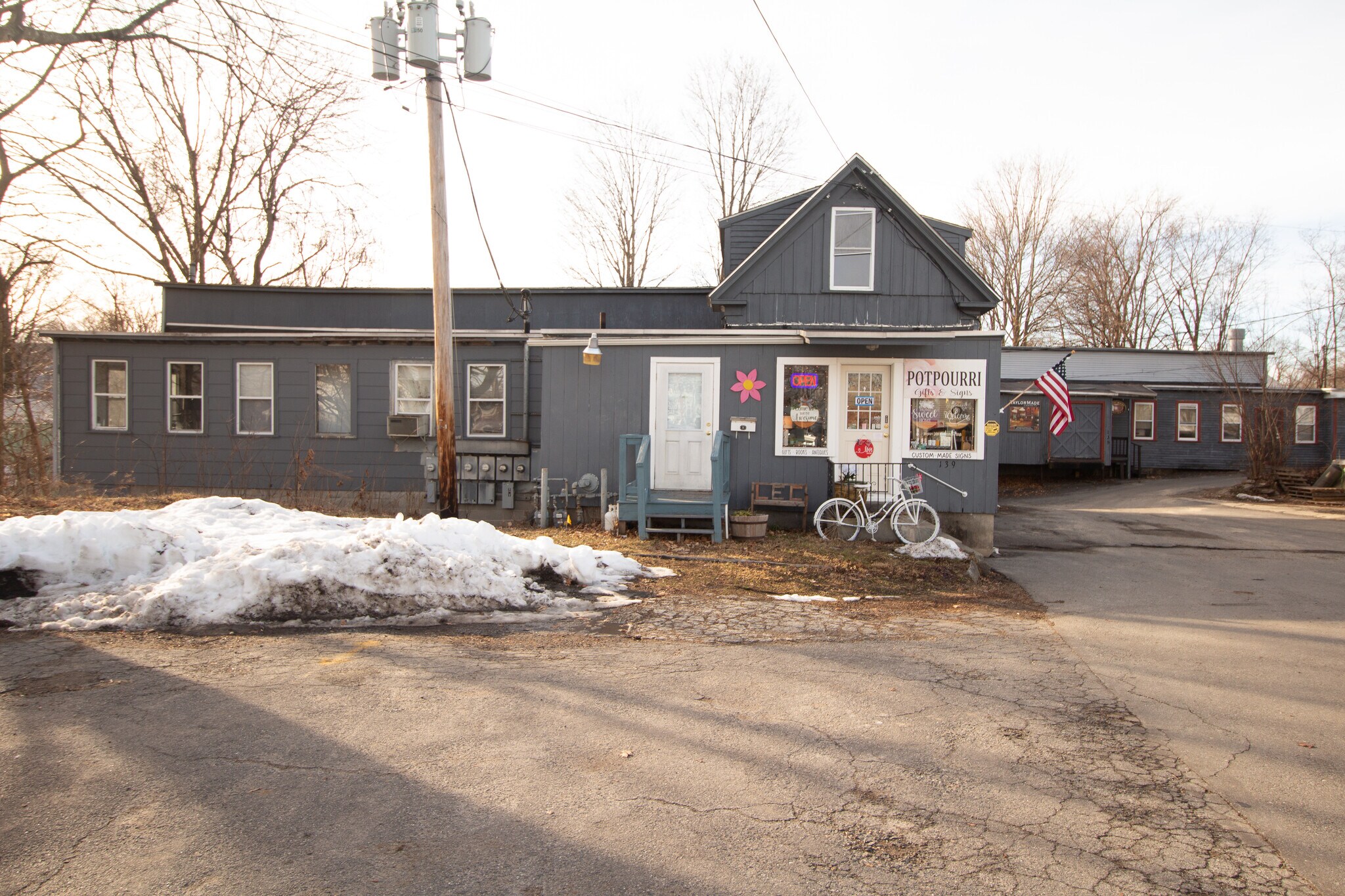 139 CENTRAL ST