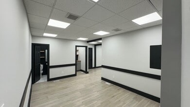 509-513 Red Bank Rd, Goose Creek, SC for lease Interior Photo- Image 1 of 11