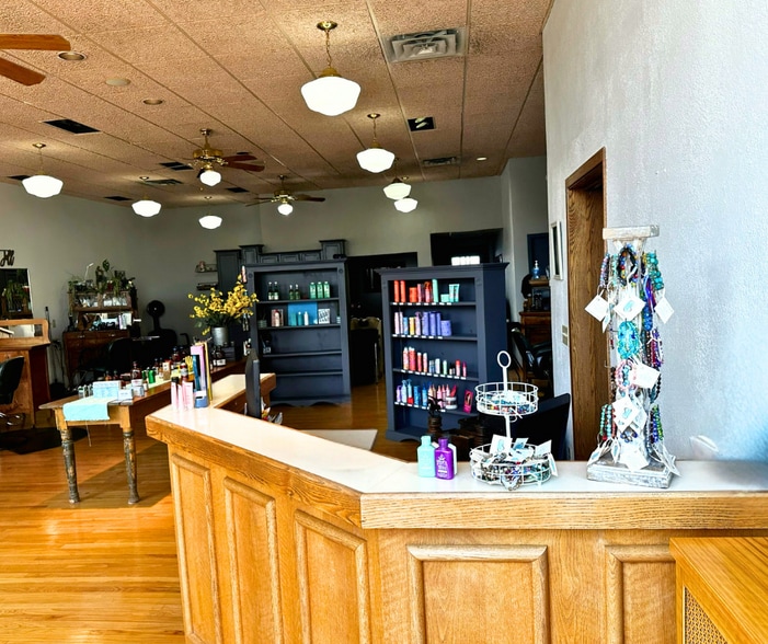 118 W Lake St, Lake Mills, WI for sale - Building Photo - Image 3 of 12