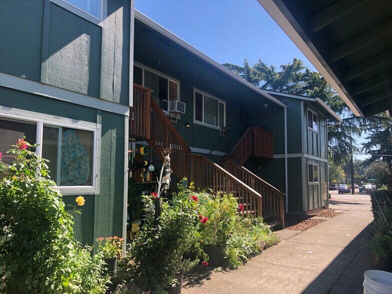 1914 E Mill Plain Blvd, Vancouver, WA 98661