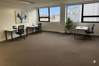 21 Locust Ave, New Canaan, CT for lease Interior Photo- Image 1 of 5