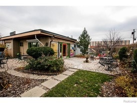 Le Petit Zinc - Day Care Center