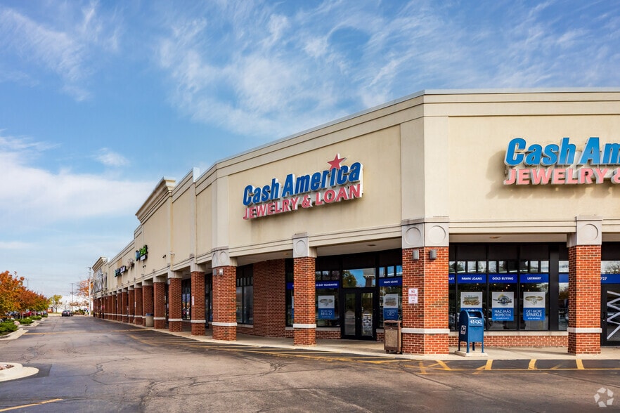 2700-2745 Mannheim Rd, Franklin Park, IL for lease - Building Photo - Image 3 of 4