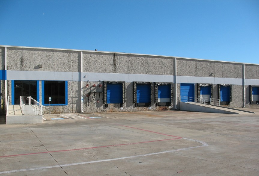 4884 Duncanville Rd, Dallas, TX for sale - Building Photo - Image 1 of 1