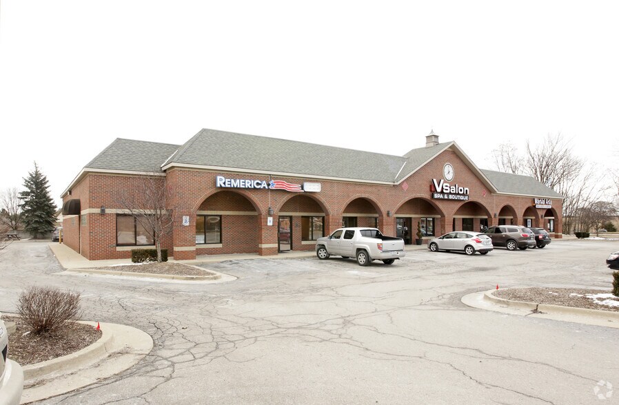 1924219254 Newburgh Rd, Livonia, MI 48152