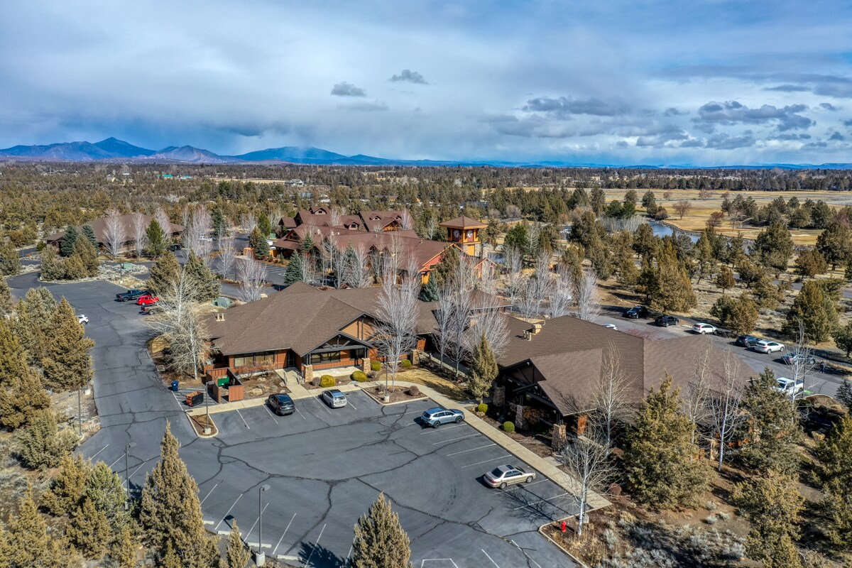 7555 Falcon Crest Dr, Redmond, OR for sale Building Photo- Image 1 of 1