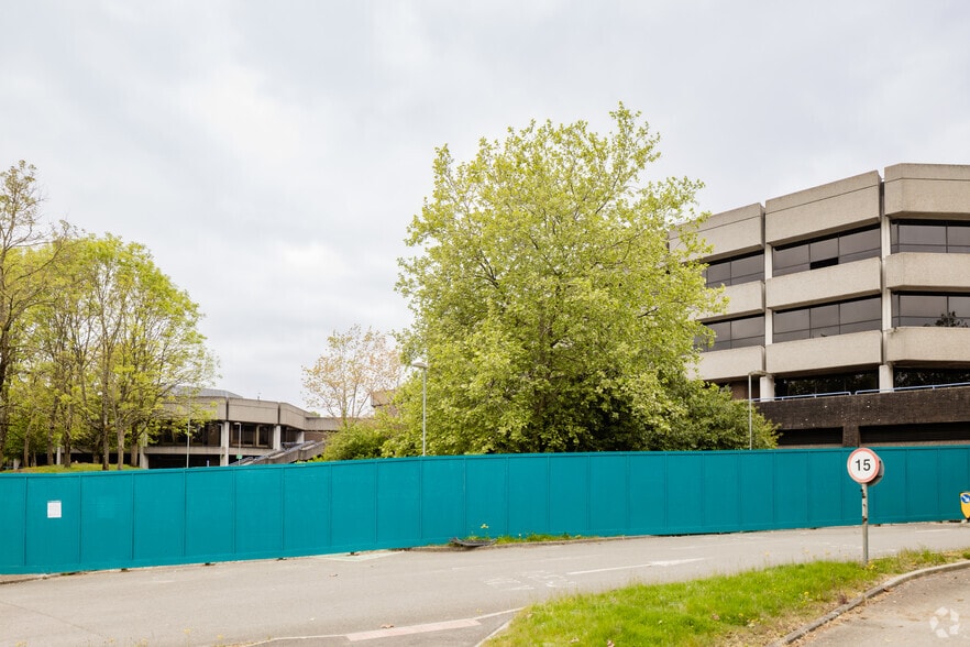 Shinfield Park, Reading for lease - Building Photo - Image 2 of 2