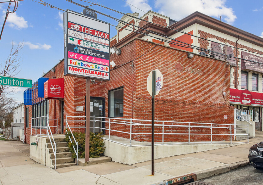 971 Rossville Ave, Staten Island, NY for lease - Building Photo - Image 3 of 13