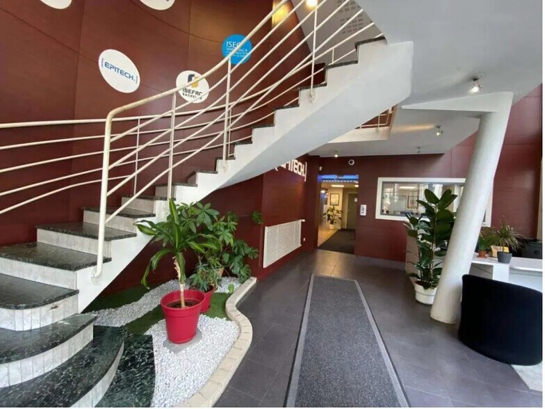 5 Rue D'Alger, Nantes for sale - Lobby - Image 3 of 12