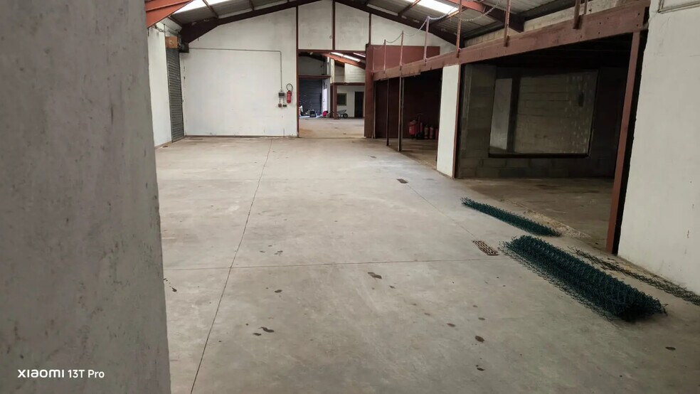 9 Zone Artisanale Des 4 Chemins, Méry-sur-Oise for sale - Building Photo - Image 3 of 4