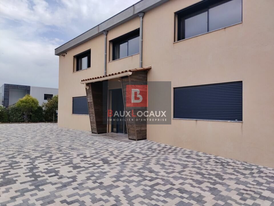 Office in Lambesc for sale Building Photo- Image 1 of 8