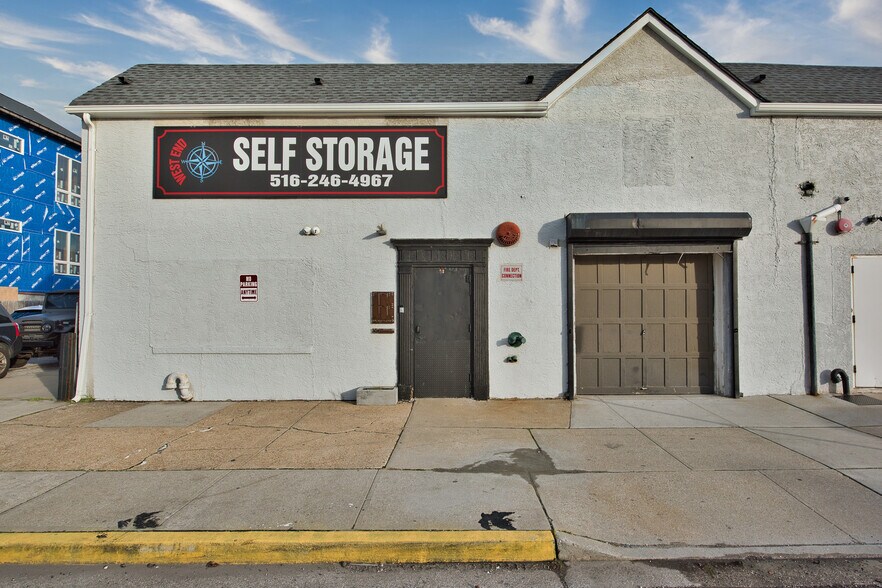 917 W Beech St, Long Beach, NY for sale - Building Photo - Image 1 of 1